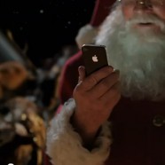 Apple y su nueva campaña de navidad promocionando el iPhone 4S y Siri